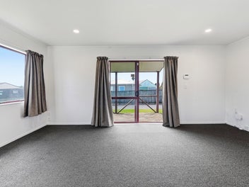 Home & Income – Motivated Vendor.