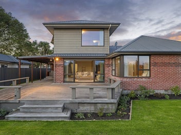 Image 1 of 1