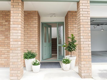 Tidy Brick Home in Sunny Elevated Spot