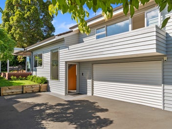 SUN, PEACE AND PRIVACY BY THE BENSON ROAD SHOPS