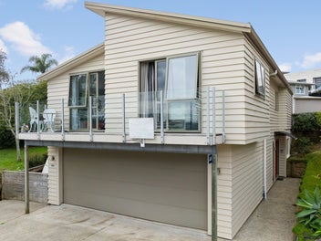 Weatherboard Home in Double Westlake Zone