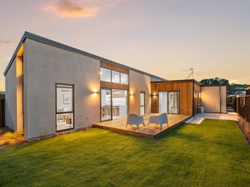 Architectural Living in Oliver Grove