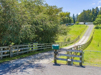 Five Beds, Big Sheds on Two Titles