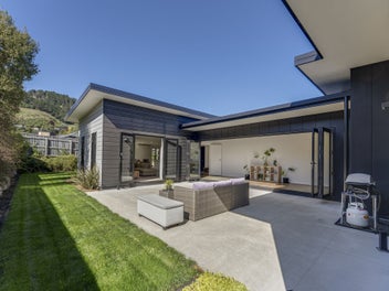 Modern Living in a Prime Richmond Location