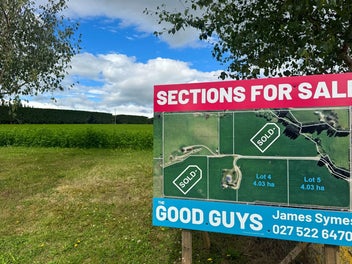 DON'T MISS OUT! ONLY TWO 4-HECTARE SECTIONS LEFT!