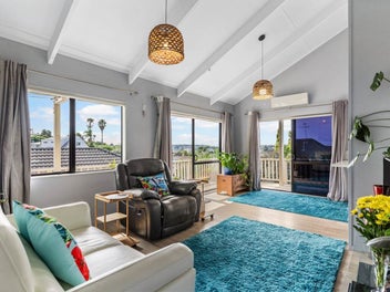 Cute Freehold and NOT an Auction