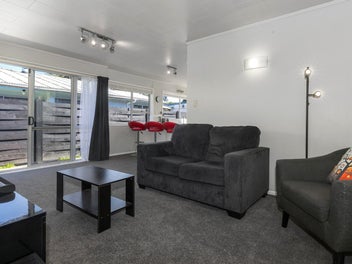 Easy Living, Great Location