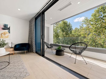 Prestigious Living - 68m² Luxury at Library 27