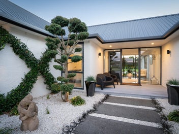 Executive Family Living