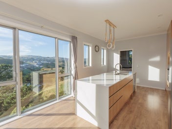 Masterpiece on Melksham 6-Bed Luxury