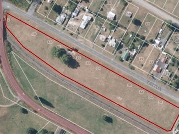 Lifestyle Opportunity on Expansive 1.73 Hectares –