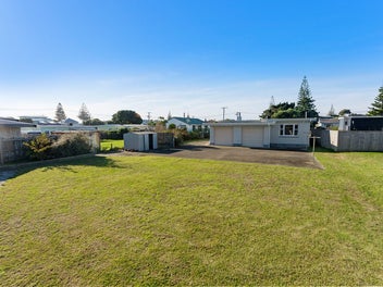 Mid Century Stunner on a Quarter Acre Site
