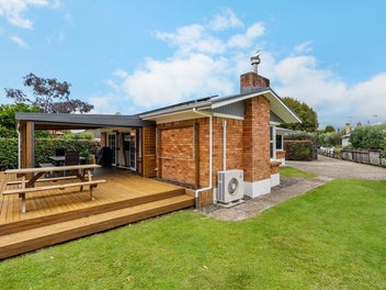 Home, Studio & Garaging Galore