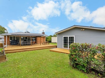 Home, Studio & Garaging in Cambridge's Heart