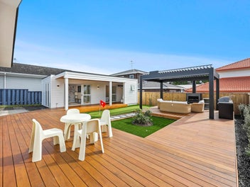 Reno Star with a brand-new Granny Flat!