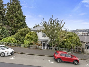 Iconic architecture, reinvented for income