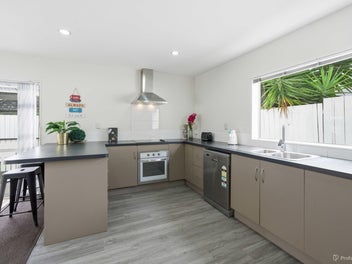 GREAT FIRST HOME - DON'T MISS THIS!