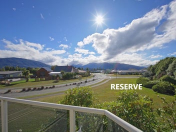 Views, Location, Furnished & Garaging!