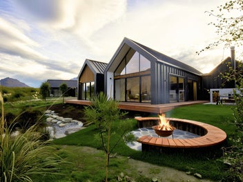 Luxury Waterfront Living in Jack’s Point