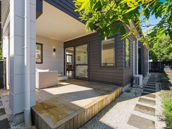 Modern Luxury in Peninsula -2021 Standalone House!