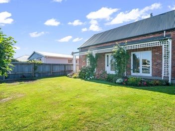 Stobo Street Standout