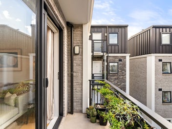 Sunny Haven in Vibrant Newtown