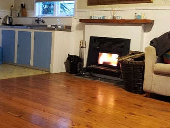 Image 1 of 7