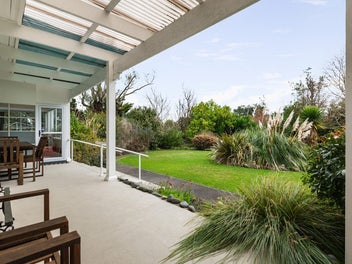 OUTSTANDING VALUE - MUST VIEW!