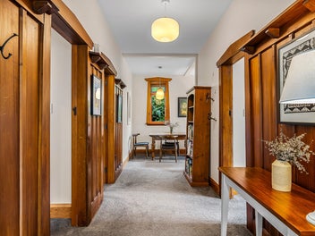 Timeless 1920s Character