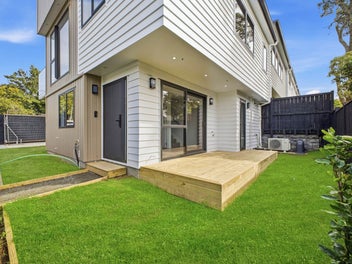 Welcome Home to Comfort, Style & Convenience!