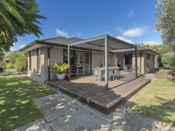 Modern Comfort Meets Private Garden Sanctuary