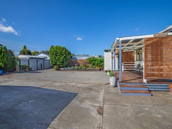 Private Family Living on 931m2