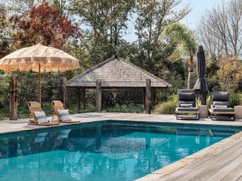 Private Lakeside Luxury Estate in Matakana