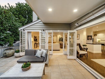 Arney Crescent with Harbour Views