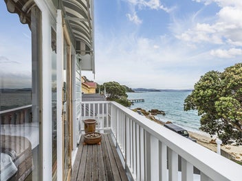 HARBOUR VIEWS, VILLA CHARM | BEO $925,000
