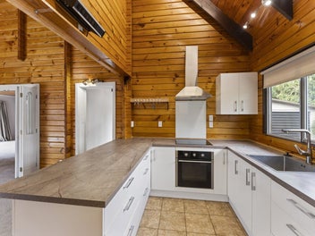 Sun Drenched Style & Space