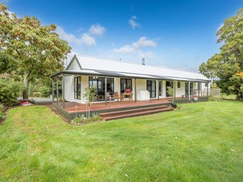 Lifestyle / Farm Living on City Edge