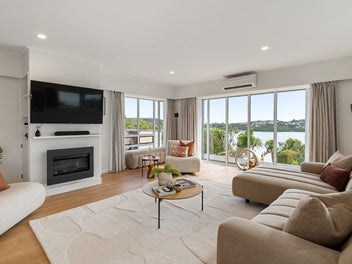 SEAVIEW SANCTUARY – SPACE, SUN & STUNNING INLET