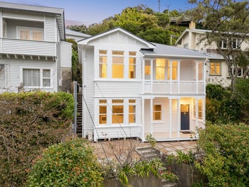 HOME & INCOME: A VERSATILE VILLA