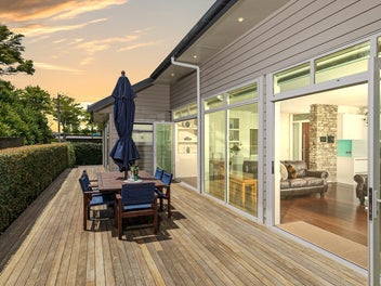 Prime Spot with an Income