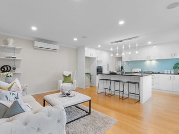 7-Bedroom Home in Rangi Zone, Must Sell !!