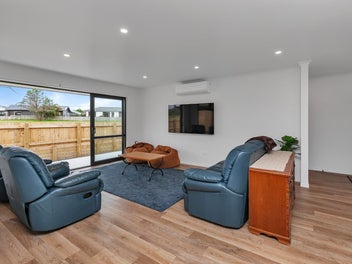 PRIME POSITION PARKSIDE