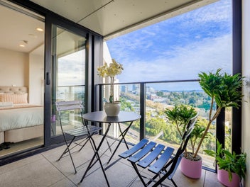 Sub-Penthouse Living + Car Park – Union & Co