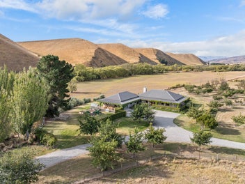 Exclusive lifestyle living on the Lindis River