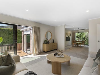 Hidden Gem - Spacious, Private & Convenient