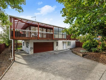 Image 1 of 18