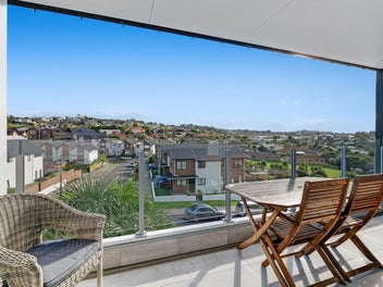 Prime position - MUST BE SOLD!