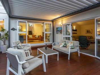 Sharp buying in Old Greenhithe.