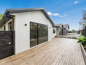 Luxury Living on 1000sqm Freehold