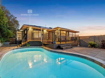 PREMIUM BRICK LIFESTYLE LIVING ON REDOUBT ROAD